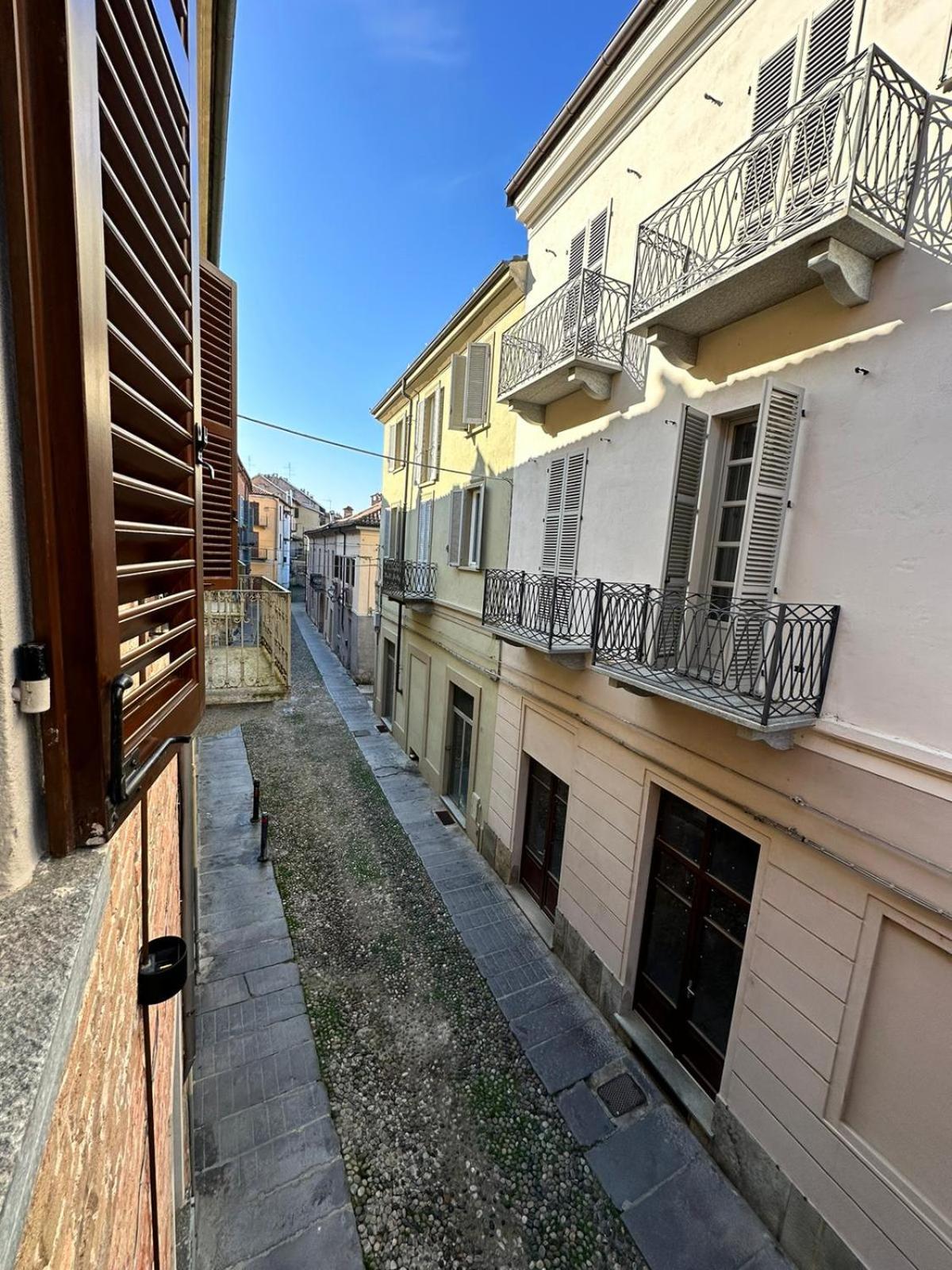 Le Tre Ca', Ca' Cecilia, Ca' Nina, Ca' Vittoria Appartement Asti Buitenkant foto